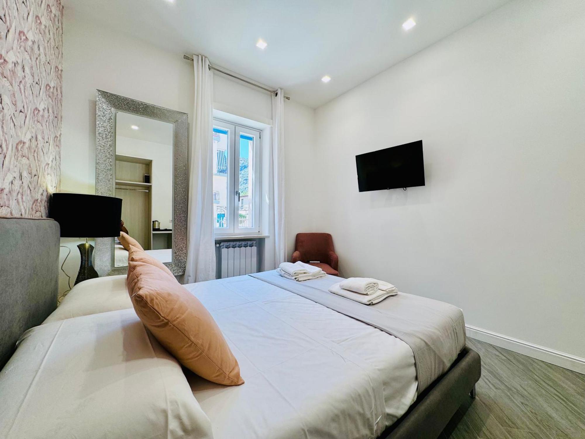 Yourhome - Santa Lucia Rooms Sorrento Buitenkant foto