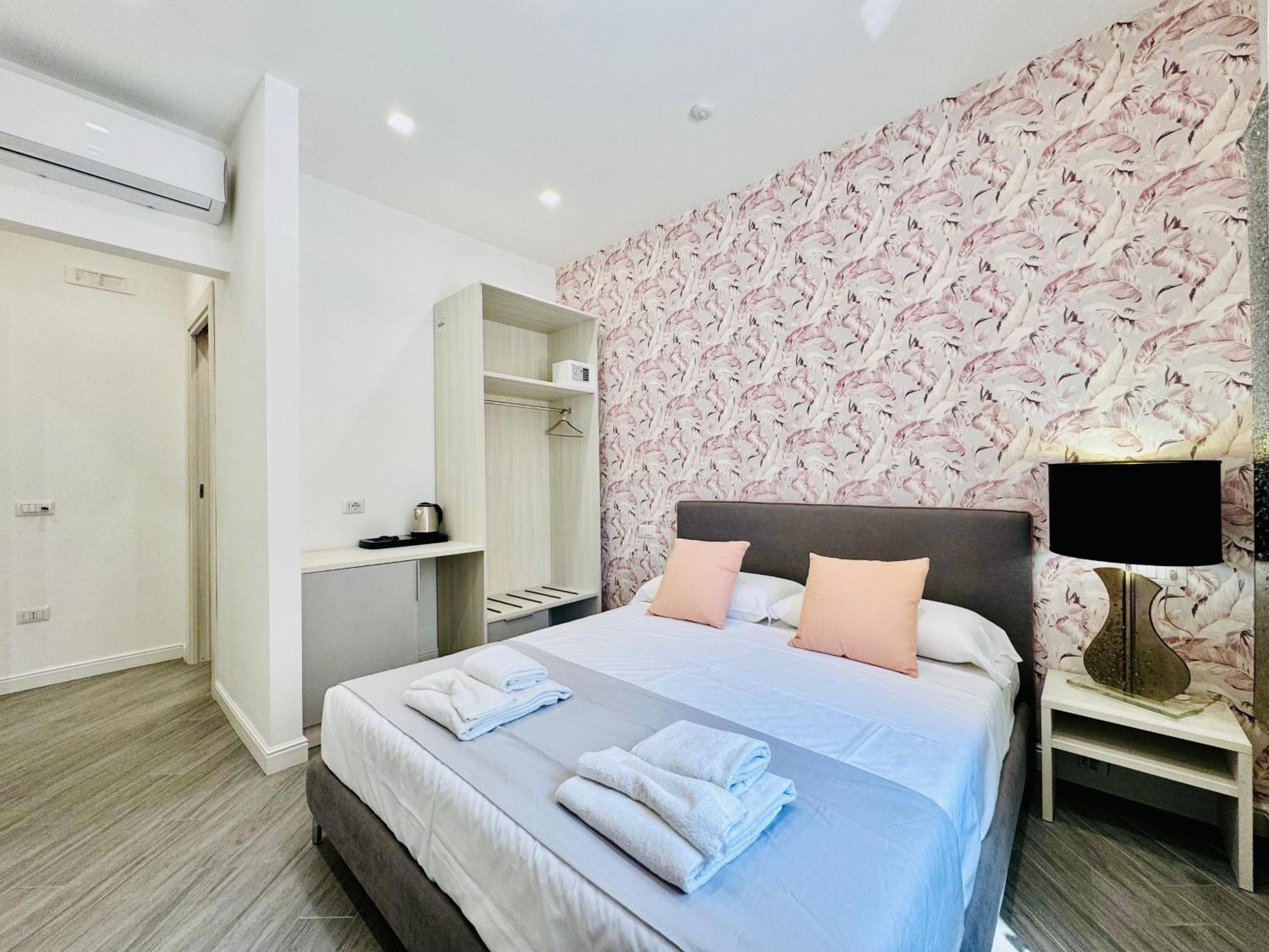 Yourhome - Santa Lucia Rooms Sorrento Buitenkant foto